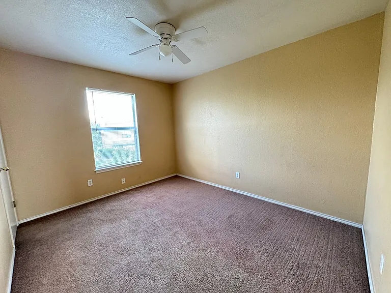 1601 Cedarhill Dr — Photo 7
