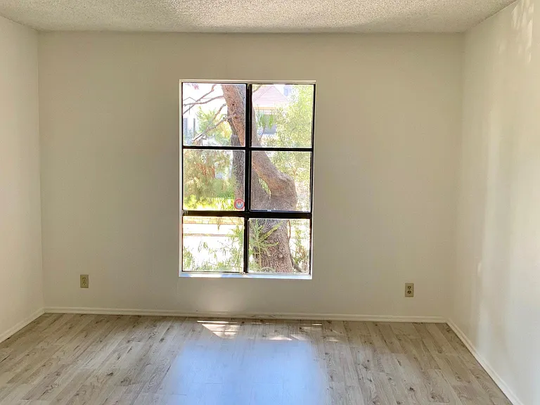 Regent Place Apartments — Photo 6
