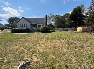 1450 Manatuck Blvd, Bay Shore, NY 11706