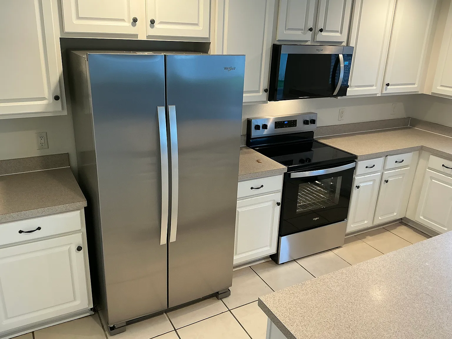 4 bed, 2.5 bath, 2851 sqft, $3,295 — Photo 3