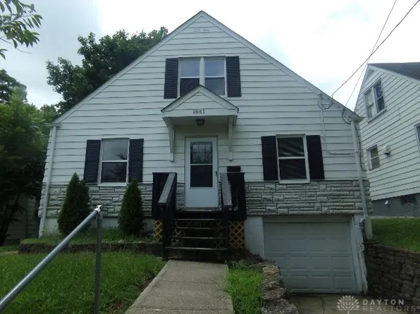 1861 Ashbrook Dr, Cincinnati, OH 45238