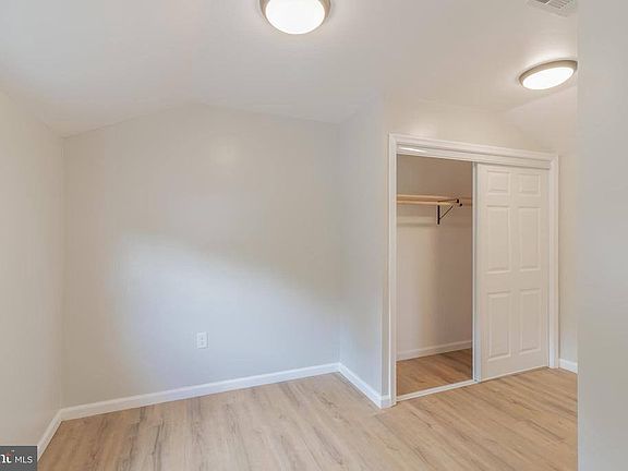 3rd image of 1816 Maple Ln