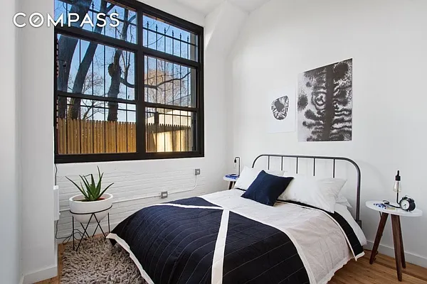 Rented by Compass | media 32