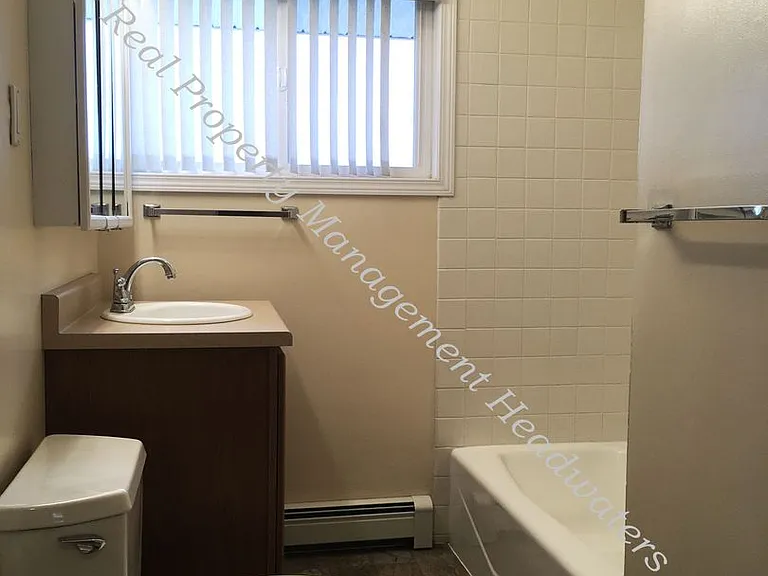 1311 Peosta Ave — Photo 13