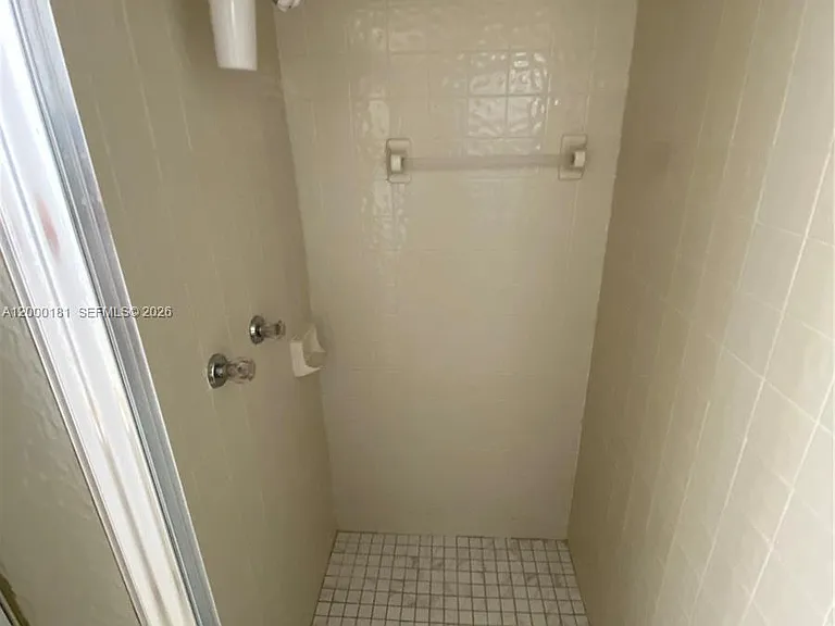 1900 Diana Dr #3D — Photo 17