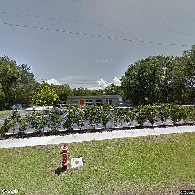 Industrial Property Building and Yard for Lease — Photo 1
