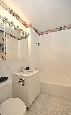 Sold by Nest Seekers International | media 2