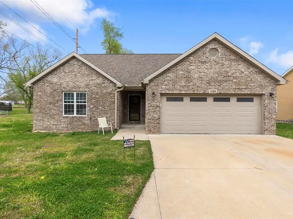 132 S St E, Benton, MO 63736