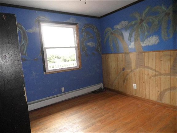 5th image of 2752 Magnolia St