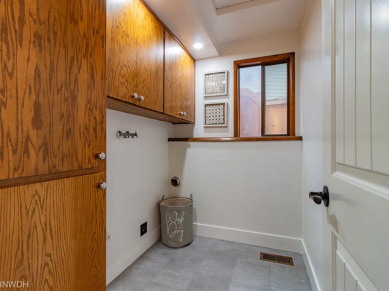 2351 Todd St — Photo 22