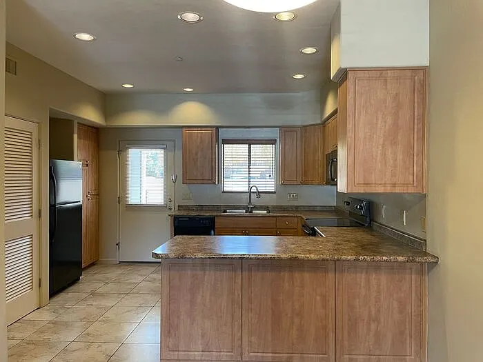 2 bed, 2.5 bath, 1202 sqft, $1,495 — Photo 4