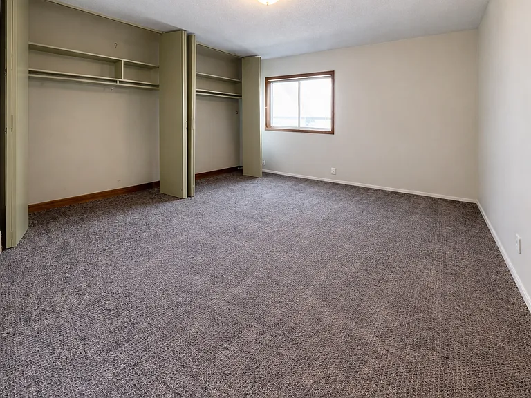 1115 7th St SE — Photo 6