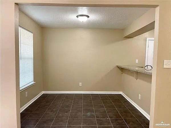 4106 Linda Vista St — Photo 3