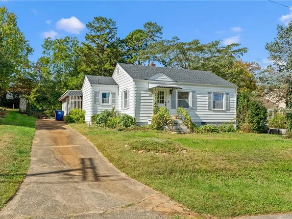 3166 Anderson Dr, Winston Salem, NC 27127