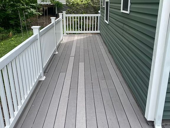 4th image of 208 Courtney Cir