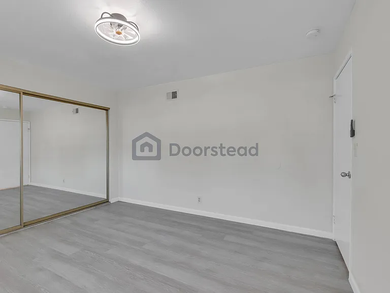 58 Fountainhead Ct — Photo 20
