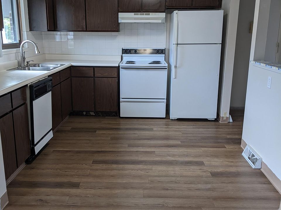 1st image of 3920 Ridge Lea Rd APT A