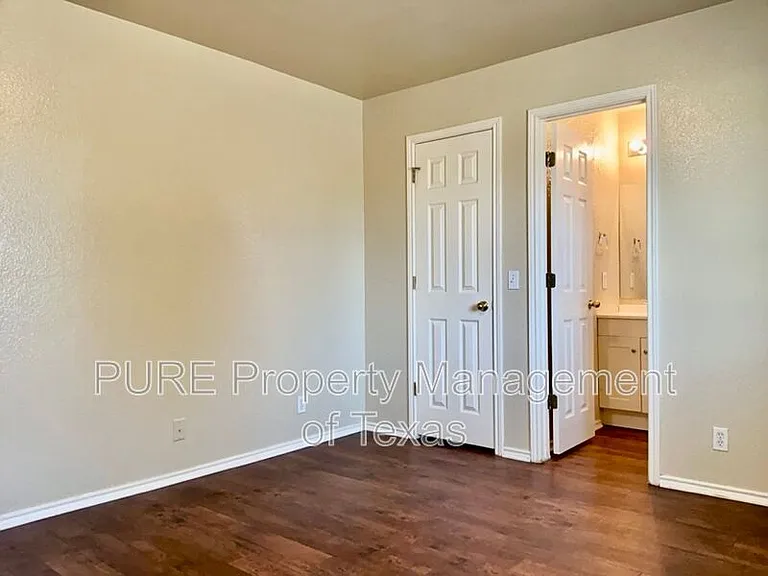 615 Losoya Ct — Photo 11