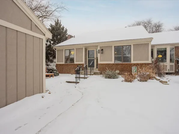 6325 Greenway Dr SE, Grand Rapids, MI 49546
