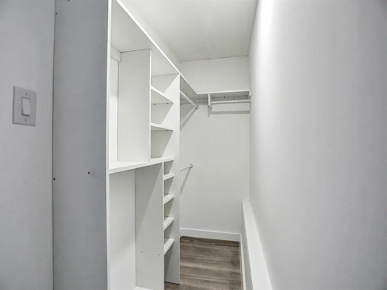 708 NE 24th Ave — Photo 21