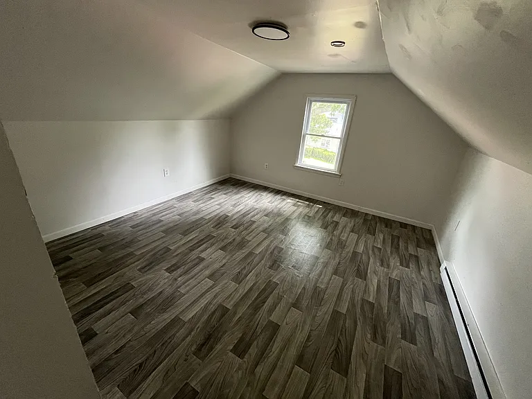 104 Isabella Ave #2 — Photo 3