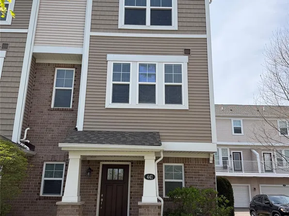 441 Wright St Unit 52, Wixom, MI 48393