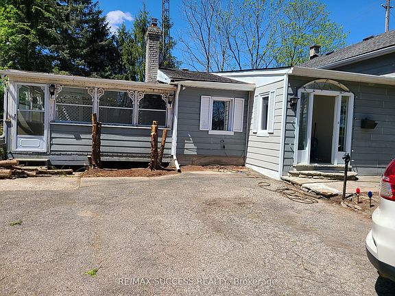 3rd image of 687 New Dundee Rd