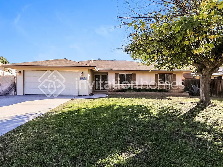 41797 Royal Palm Dr — Photo 1