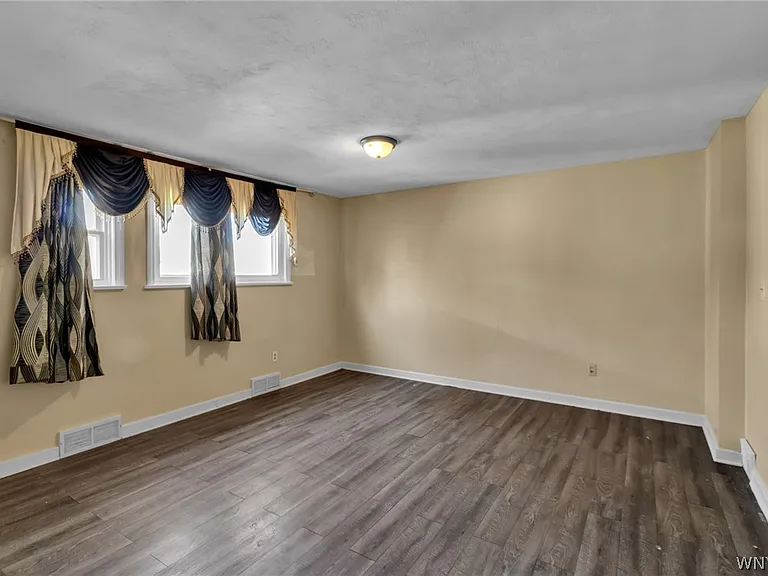 4098 Bailey Ave — Photo 18
