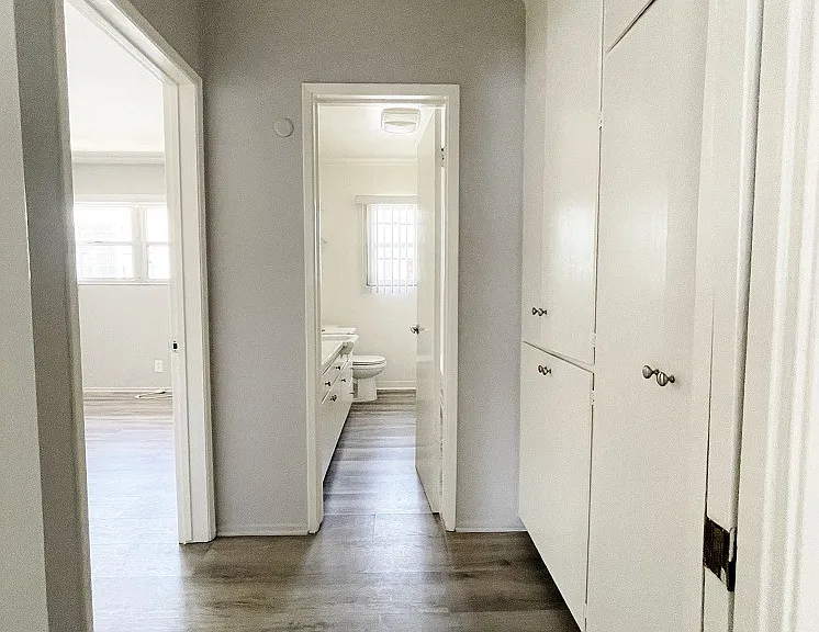 141 N Hamilton Dr — Photo 14