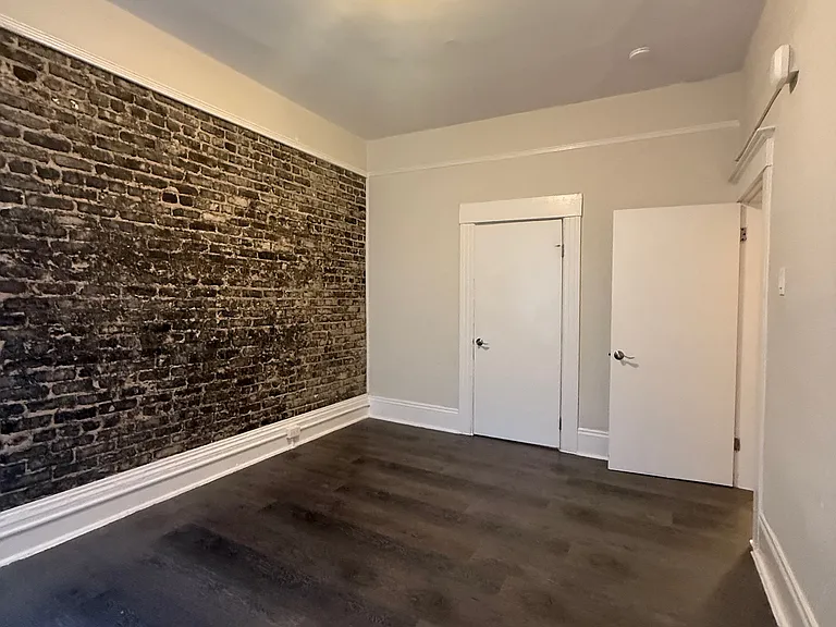 555 Eddy St #5 — Photo 3