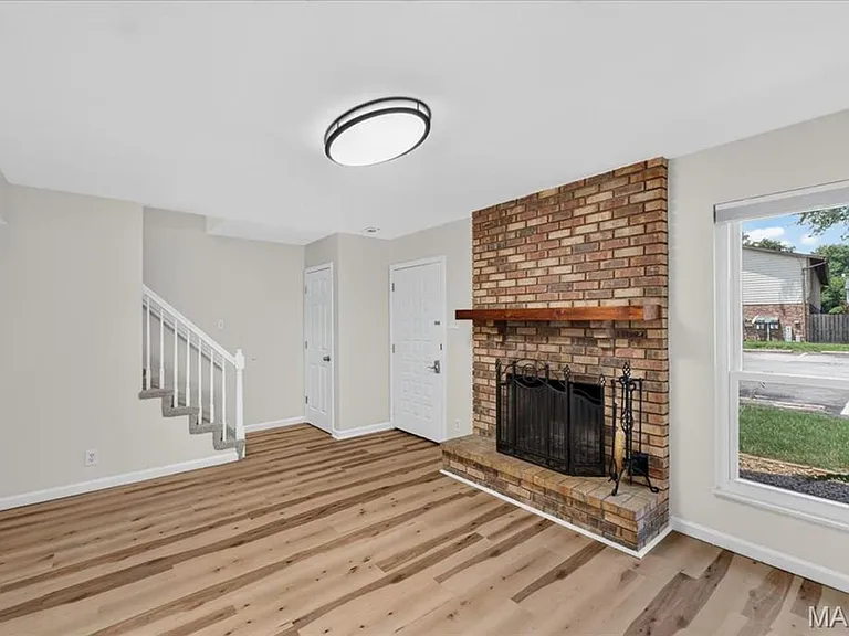 61 Park Charles Blvd S #C — Photo 6