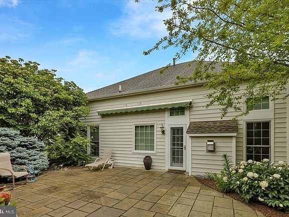 5th image of 213 Aster Cir