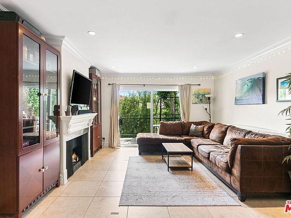 2nd image of 6481 Kanan Dume Rd