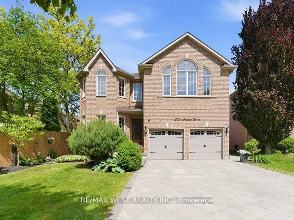 205 Fletcher Dr, Vaughan, ON L6A 2G2