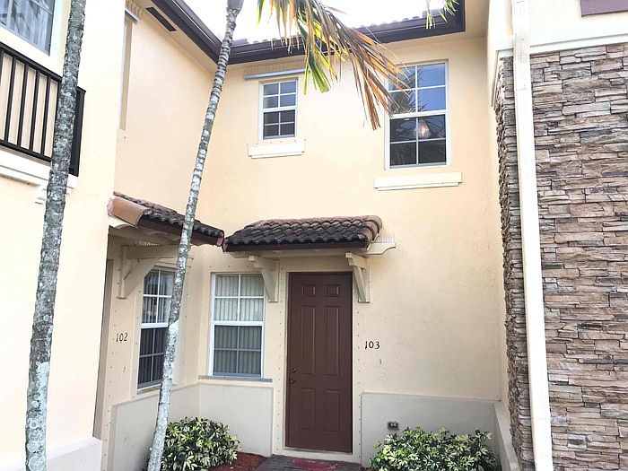 1st image of 3370 NE 14th Dr Unit 103