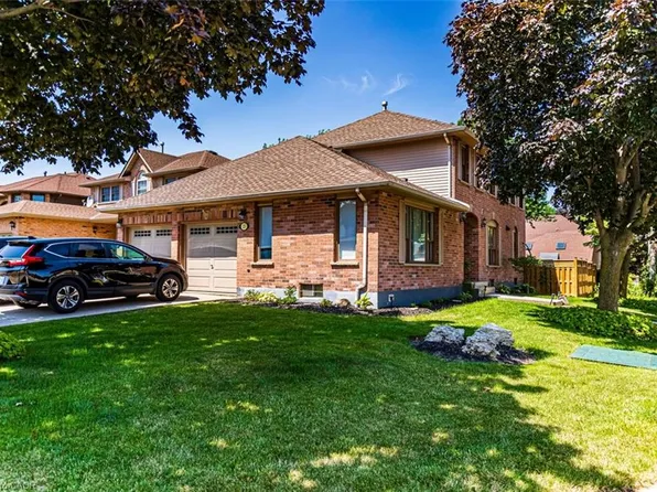 23 Avonmore Ct, Hamilton, ON L8W 3G8