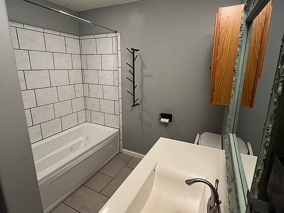 5th image of 307 Lakeland Dr