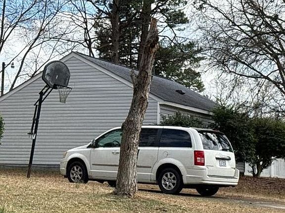 2nd image of 6845 N Ridge Ct