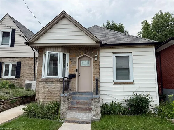 256 Fairfield Ave, Hamilton, ON L8H 5H6