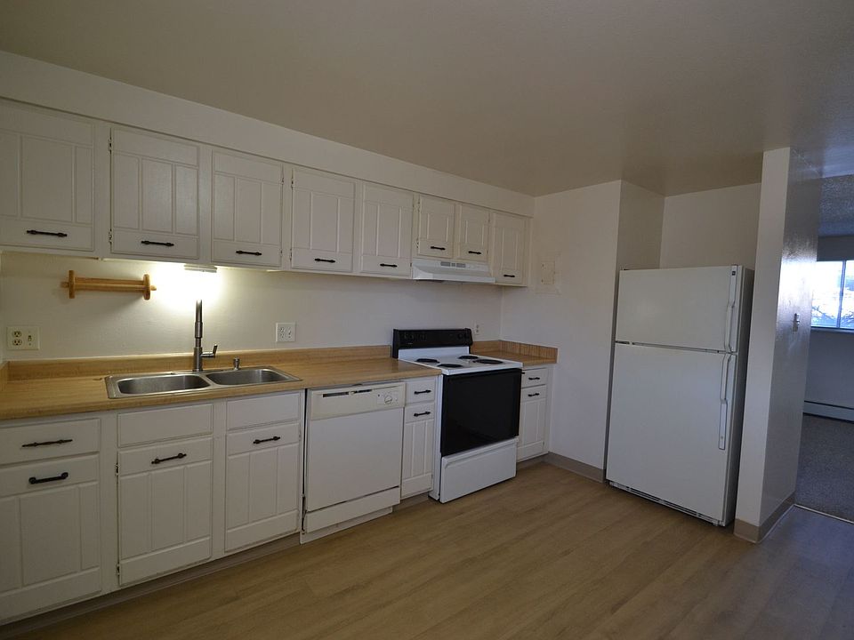 1st image of 2835 Montebello Dr #1