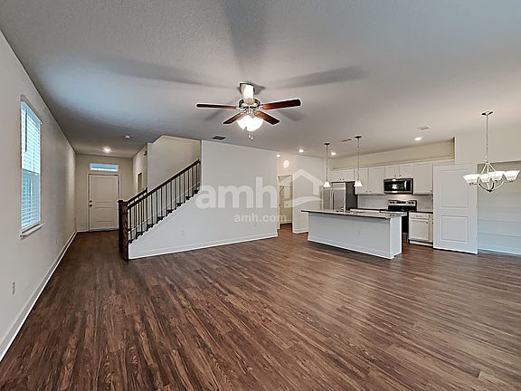 4th image of 1270 Tara Ln