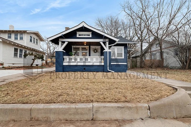 3 bed, 1.0 bath, 1488 sqft, $1,595 — Photo 3