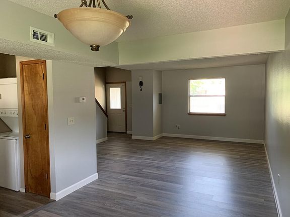 5th image of 605 W Benton St APT A