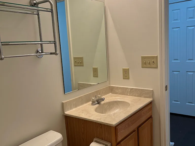 6540 Amherst Way — Photo 23