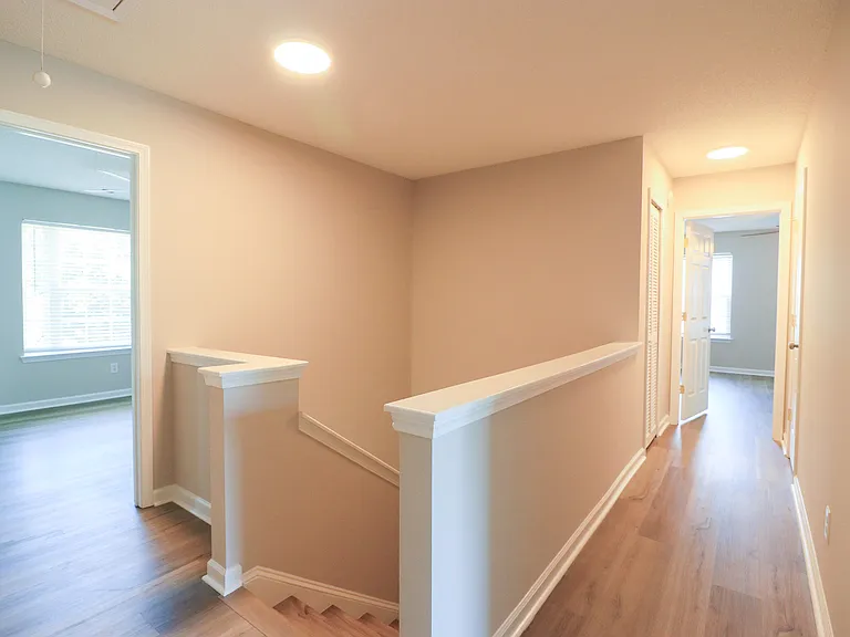 220 Loskin Ln — Photo 17