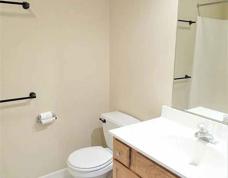 103 Pepperton Ct — Photo 14