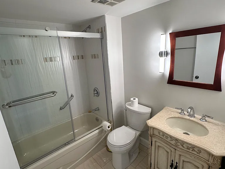 2261 Lake Shore Blvd W #519 — Photo 17