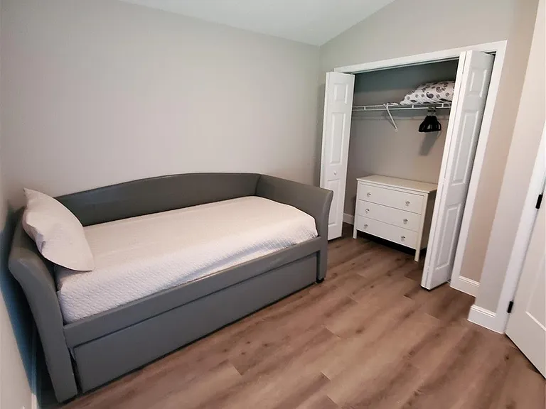 13917 Sheffield Ct — Photo 32