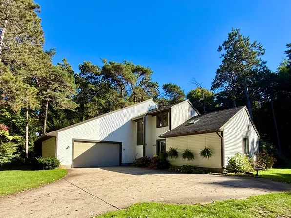 16478 Johnson St, Grand Haven, MI 49417